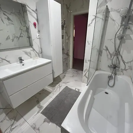 2 Апартаменты *