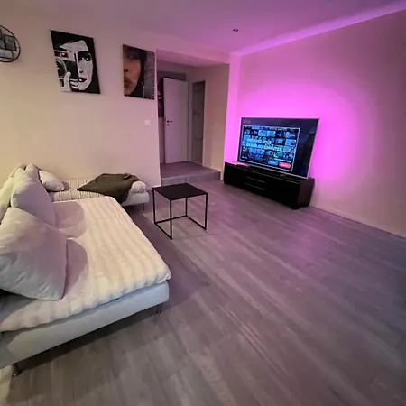 2 * Moulins-les-Metz